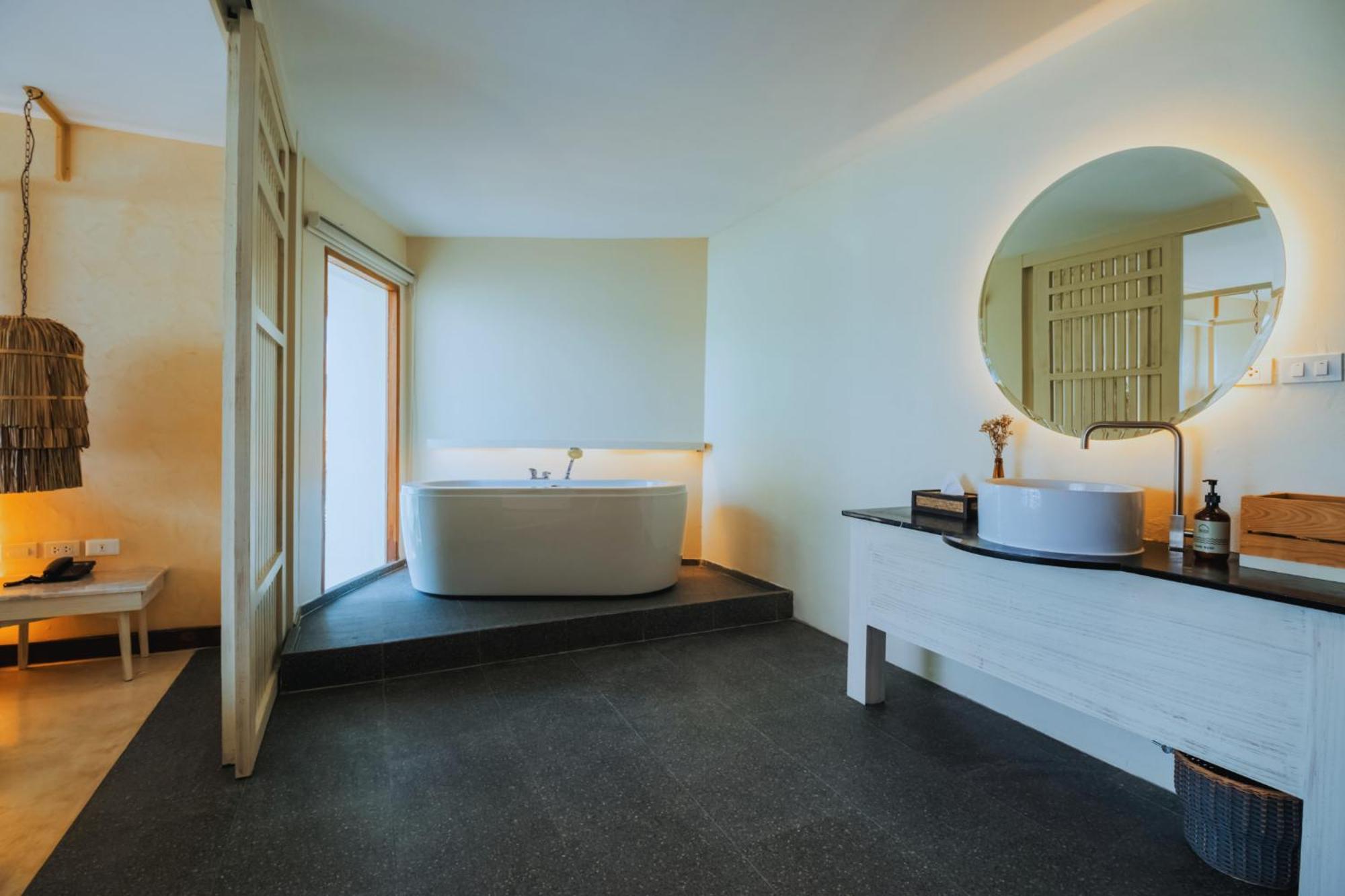 Hotel Sea Sun Bed & Beyond Bang Rak Beach  Esterno foto